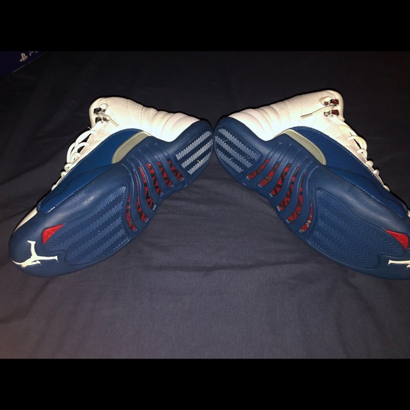 Jordan 12s french blue size 9.5 mens